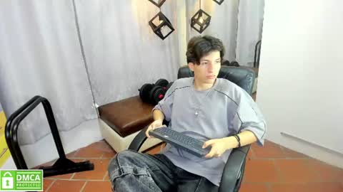 Snapshot of marcoviolet chatting on July 2026 07:39:01 PM marcoviolet online show from July 2026 07:39:01 PM