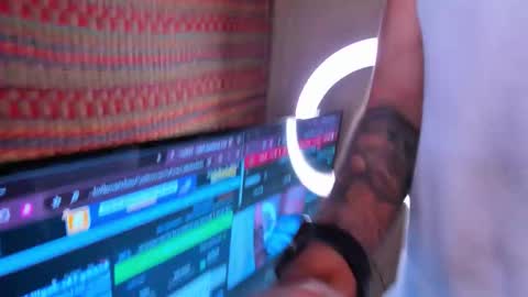 Snapshot of marcovitto chatting on November 2025 07:46:02 PM marcovitto online show from November 2025 07:46:02 PM