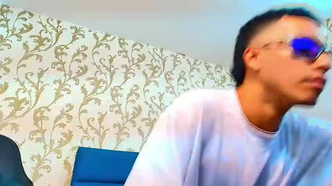 Snapshot of marcus_jeron chatting on April 2026 06:49:01 PM marcus_jeron online show from April 2026 06:49:01 PM