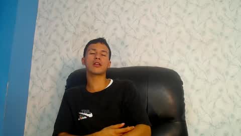 Snapshot of marcus_jeron chatting on June 2026 12:06:01 AM marcus_jeron online show from June 2026 12:06:01 AM