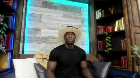 Snapshot of marcusblack_ chatting on May 2026 01:10:02 PM Marcusssss online show from May 2026 01:10:02 PM