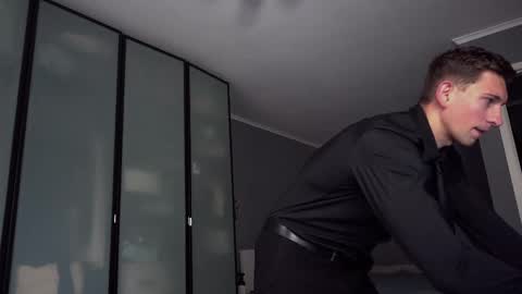 Marcus Diamond  online show from October 2025 01:41:02 PM