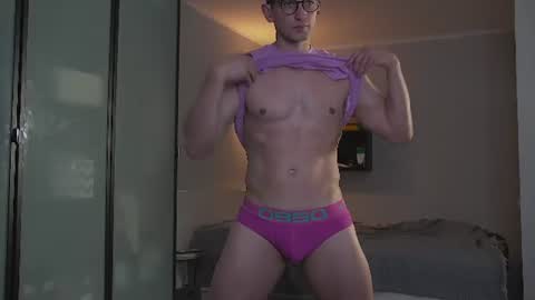 Snapshot of marcusdiamond chatting on July 2026 02:53:01 PM Marcus Diamond online show from July 2026 02:53:01 PM