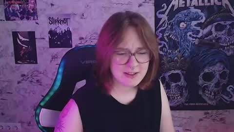 Snapshot of margaret_red chatting on June 2026 02:27:02 PM Margaret online show from June 2026 02:27:02 PM