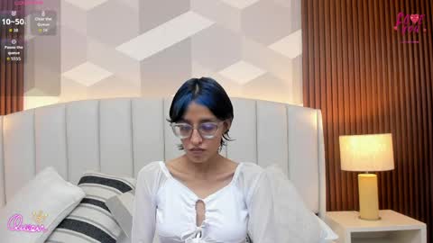 Aitana online show from April 2026 02:01:01 AM