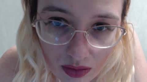margo_shine online show from October 2025 04:13:02 PM