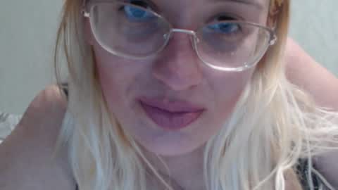 margo_shine online show from November 2025 02:49:01 PM