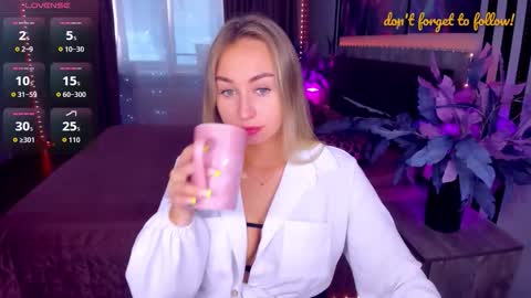 Snapshot of margosugar chatting on May 2026 06:10:02 AM MargoSugar online show from May 2026 06:10:02 AM