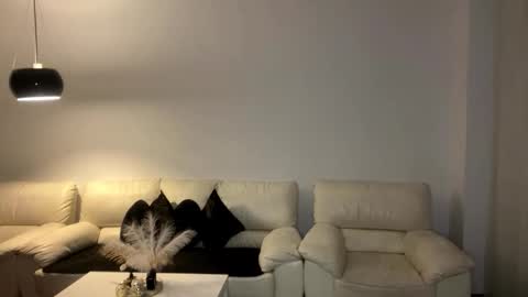 Margot online show from November 2025 10:42:02 PM