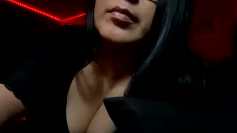 Mari Bee online show from April 2026 09:29:01 AM