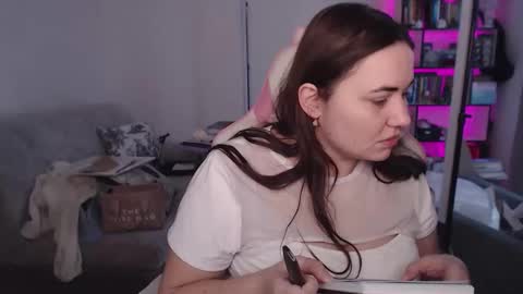 mari moore online show from February 2026 07:02:02 AM