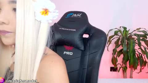 Maria Fer online show from April 2026 04:32:01 PM