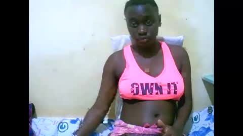 Snapshot of mariah_lovely chatting on May 2026 07:32:02 PM mariah_lovely online show from May 2026 07:32:02 PM