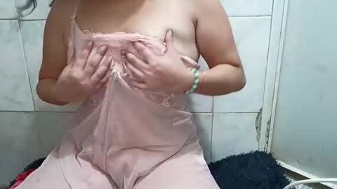 marialuzhot143 online show from June 2026 05:35:02 AM