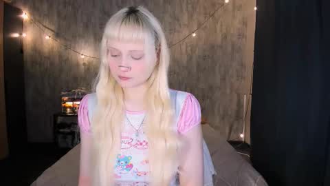 Maria online show from December 2025 04:50:02 AM