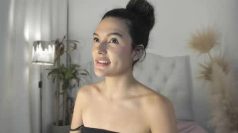 Snapshot of marian_skinny chatting on May 2026 04:07:02 AM Marian online show from May 2026 04:07:02 AM