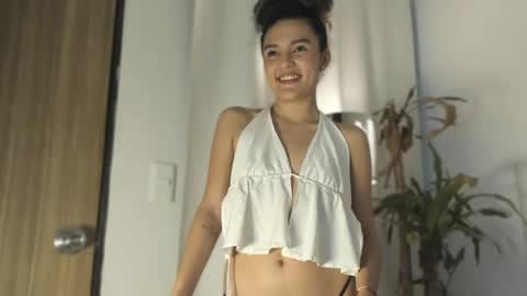 Snapshot of marian_skinny chatting on May 2026 04:51:01 AM Marian online show from May 2026 04:51:01 AM