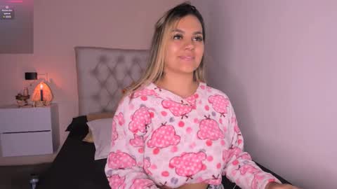 Snapshot of mariana__roe chatting on February 2025 05:23:01 AM Mariana Roe online show from February 2025 05:23:01 AM