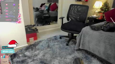 Mar y online show from December 2025 02:57:02 PM