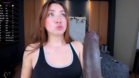 Snapshot of mariana_castro9 chatting on January 2025 07:34:01 PM Mariana Castro online show from January 2025 07:34:01 PM