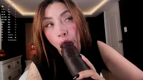 Snapshot of mariana_castro9 chatting on January 2025 03:37:01 AM Mariana Castro online show from January 2025 03:37:01 AM