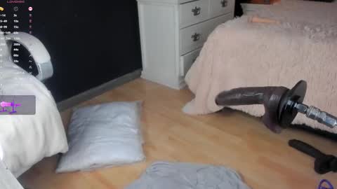 Snapshot of mariana_castro9 chatting on March 2025 09:29:02 AM Mariana Castro online show from March 2025 09:29:02 AM