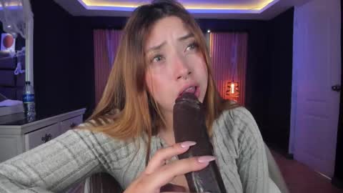 Snapshot of mariana_castro9 chatting on October 2025 03:25:01 AM Mariana Castro online show from October 2025 03:25:01 AM