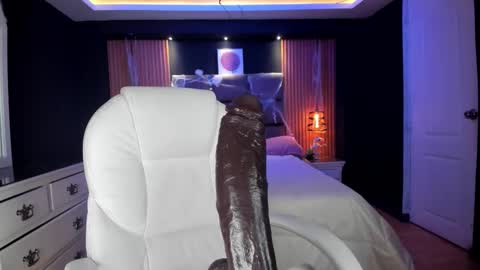 Snapshot of mariana_castro9 chatting on October 2025 07:27:02 AM Mariana Castro online show from October 2025 07:27:02 AM