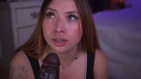 Snapshot of mariana_castro9 chatting on October 2025 03:31:01 AM Mariana Castro online show from October 2025 03:31:01 AM