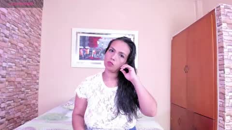 mariana mauricio online show from March 2025 02:50:01 AM