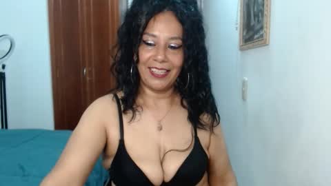 mariana_night online show from April 2026 09:50:01 PM