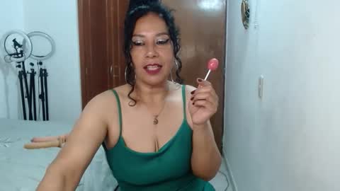 mariana_night online show from April 2026 04:43:02 AM