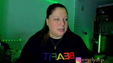 Snapshot of mariana_spellman chatting on June 2026 04:15:02 AM Emely online show from June 2026 04:15:02 AM