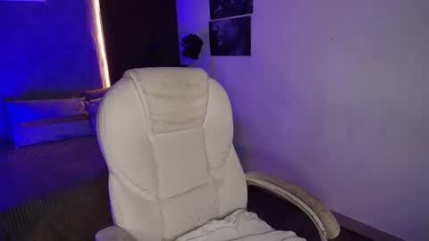 Vane online show from December 2025 07:36:01 AM