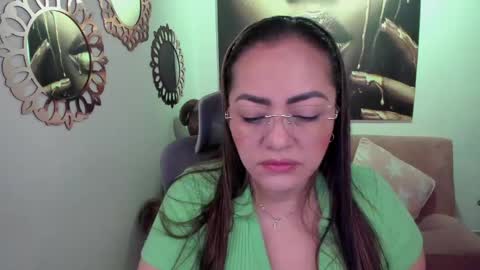 Snapshot of marianalopez81 chatting on May 2026 11:54:01 PM Mariana Lopez online show from May 2026 11:54:01 PM