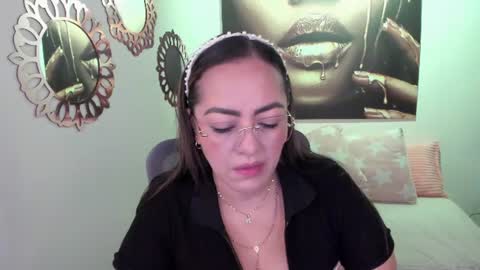 Snapshot of marianalopez81 chatting on June 2026 11:44:01 PM Mariana Lopez online show from June 2026 11:44:01 PM