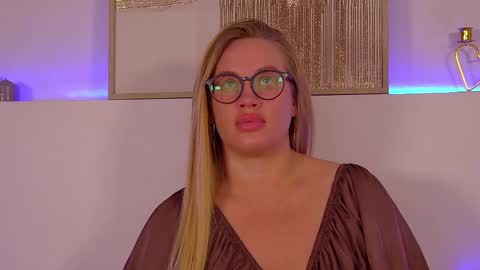 Maria online show from March 2025 04:13:02 PM