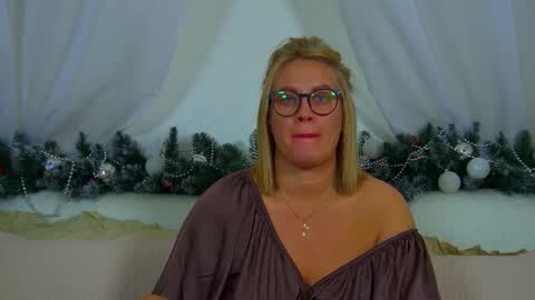 Maria online show from December 2025 07:18:01 PM