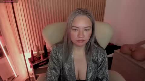 Marian Love  online show from March 2025 10:45:02 AM