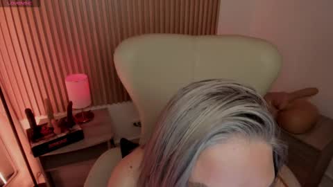 Marian Love  online show from March 2025 02:59:02 PM