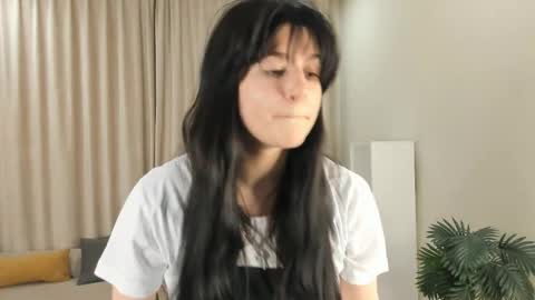 Snapshot of marianmollberg chatting on May 2026 05:53:01 PM Marian online show from May 2026 05:53:01 PM