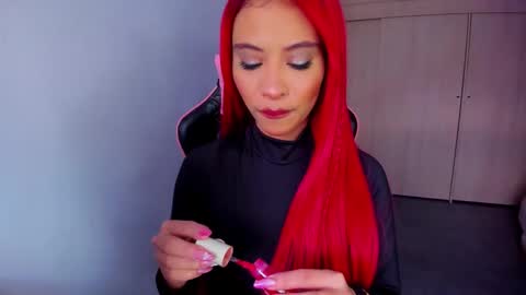 M A R I A N E online show from November 2025 05:46:02 PM