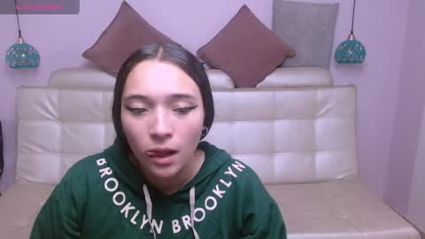 Snapshot of marianne_cam chatting on April 2026 03:27:02 PM marianne_cam online show from April 2026 03:27:02 PM