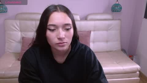 Snapshot of marianne_cam chatting on June 2026 12:50:02 PM marianne_cam online show from June 2026 12:50:02 PM