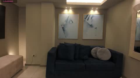 Marianne  online show from February 2026 07:08:01 PM