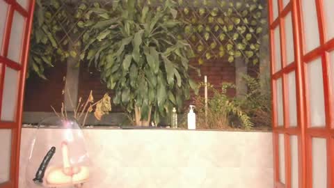 Snapshot of marianreynolds chatting on June 2026 02:07:01 AM MARIAN online show from June 2026 02:07:01 AM