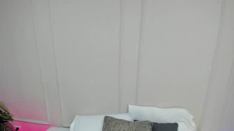 Maria Pettit online show from November 2025 10:04:01 AM