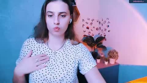 Mariia online show from October 2025 12:14:02 PM