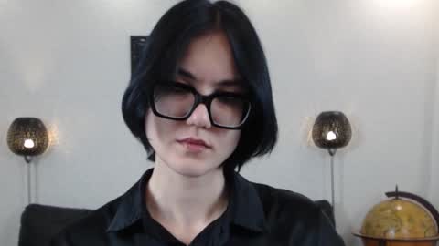 Marie Fitch online show from November 2025 05:17:01 AM