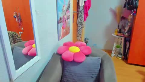 Marie   online show from March 2025 07:41:01 AM